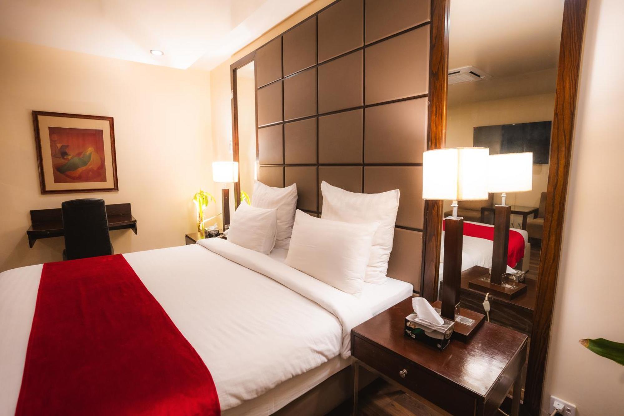 Rockville House Managed & Operated By Serai Boutique Hotels And Resorts อิสลามาบัด ภายนอก รูปภาพ